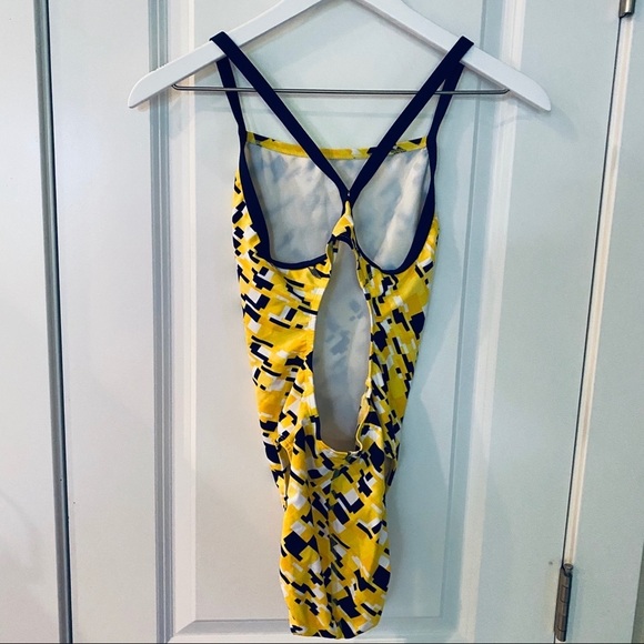 Adidas Competition 🏊♀️ swimsuit - Picture 3 of 4